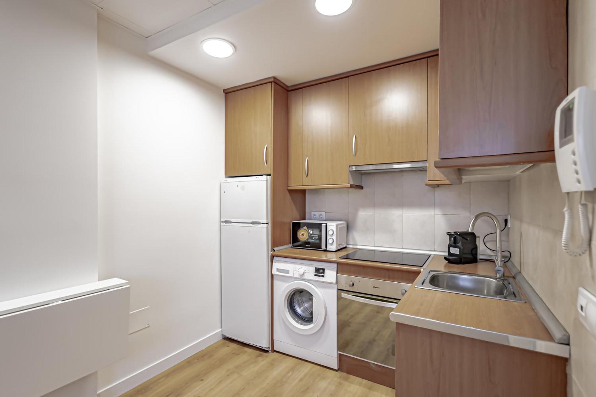 Apartamentos Noviembre Madrid Esterno foto