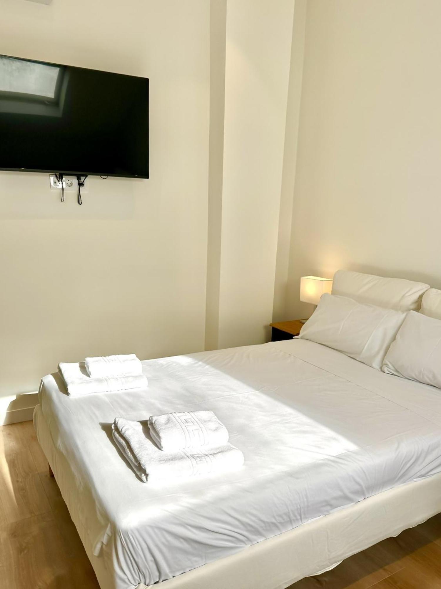 Apartamentos Noviembre Madrid Esterno foto